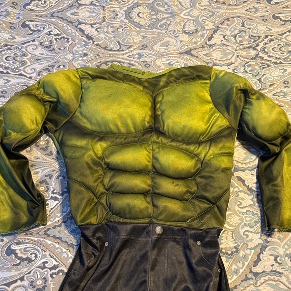 Kids Hulk Costume - Picture 3 of 9